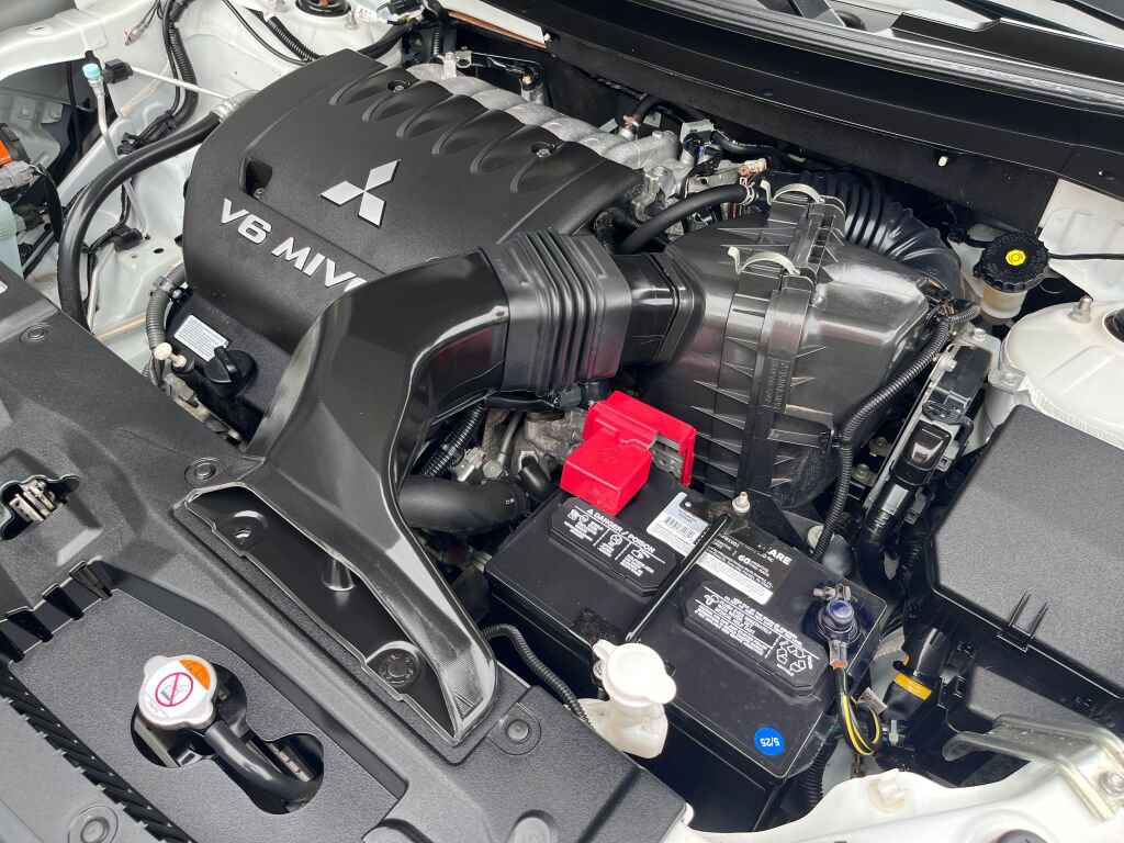 Used 2014 Mitsubishi Outlander GT image 34