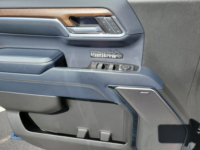 Used 2023 Chevrolet Silverado 1500 High Country w/ Technology Package image 28