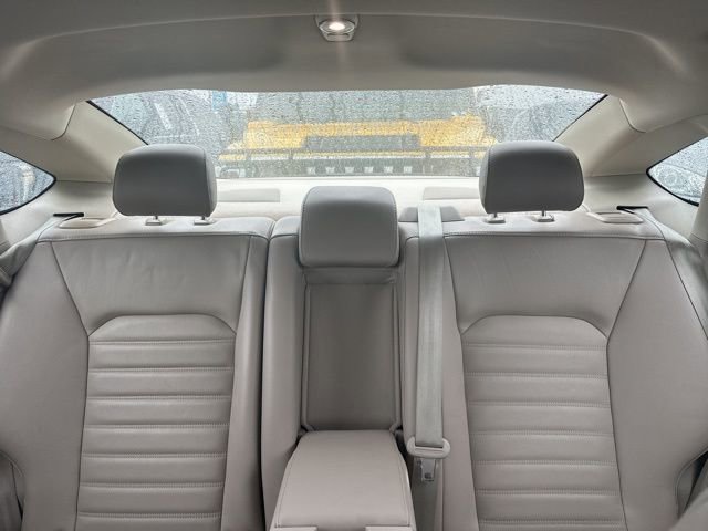 Used 2017 Ford Fusion SE w/ Fusion SE Technology Package image 9