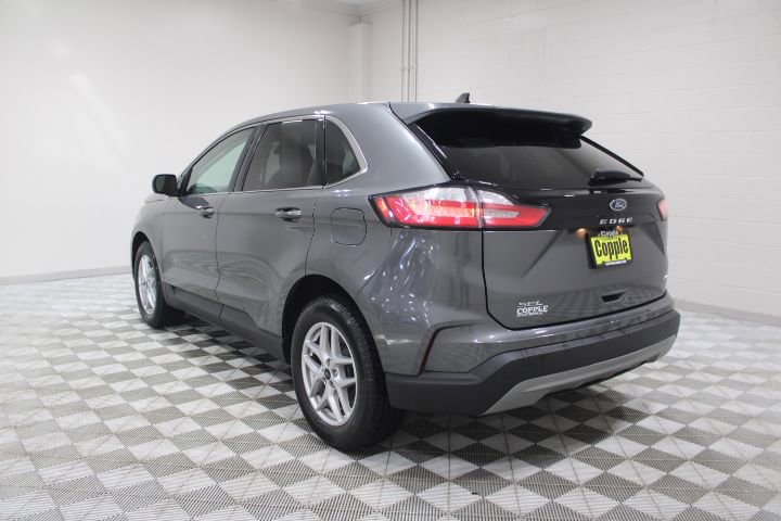 Used 2023 Ford Edge SEL w/ Convenience Package image 9