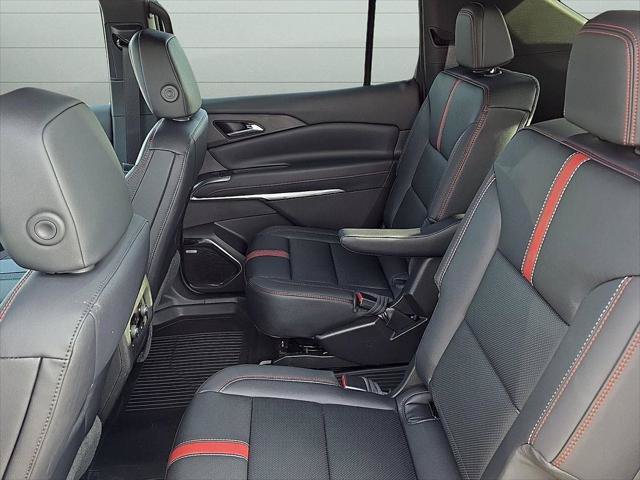 New 2026 Chevrolet Traverse RS w/ LPO, Floor Liner Package FWD image 18