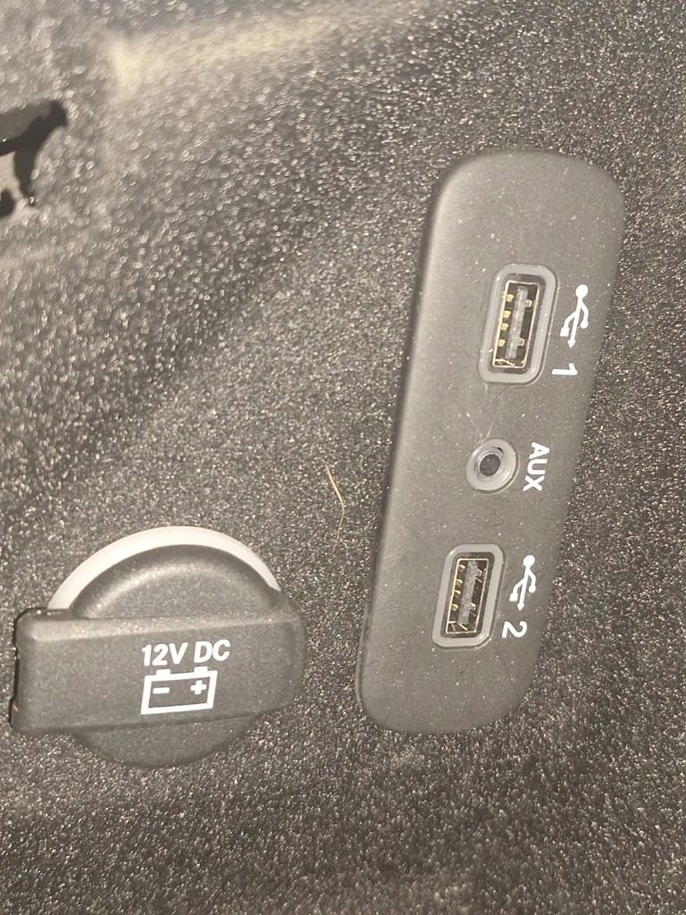 Used 2023 Dodge Challenger R/T w/ Plus Package image 37