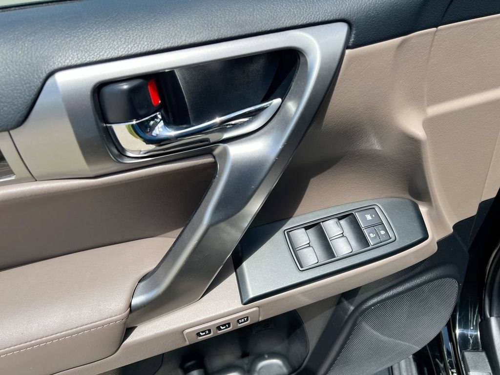 Certified 2023 Lexus GX 460 Premium AWD/4WD image 11