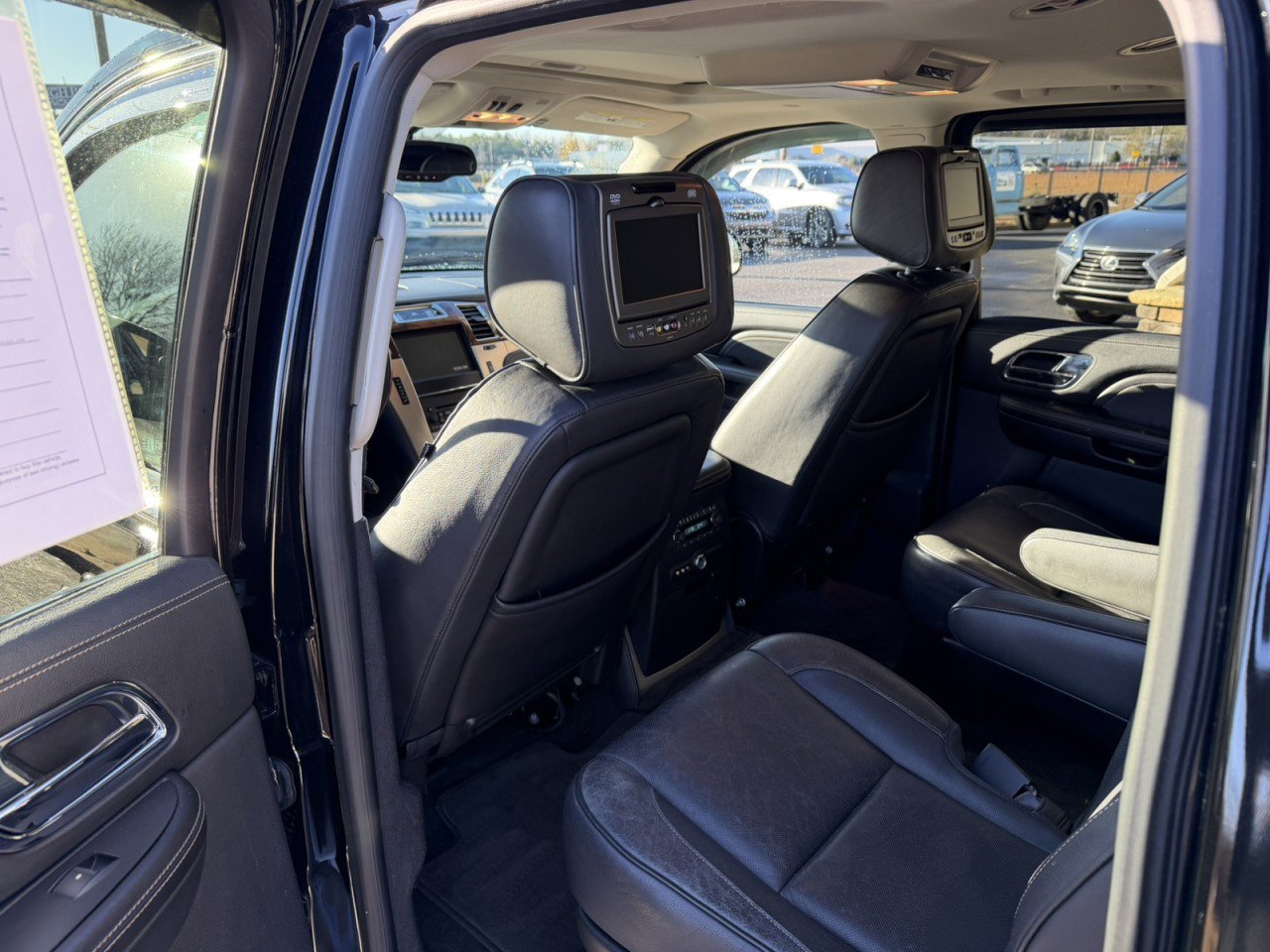 Used 2012 Cadillac Escalade ESV Platinum image 23