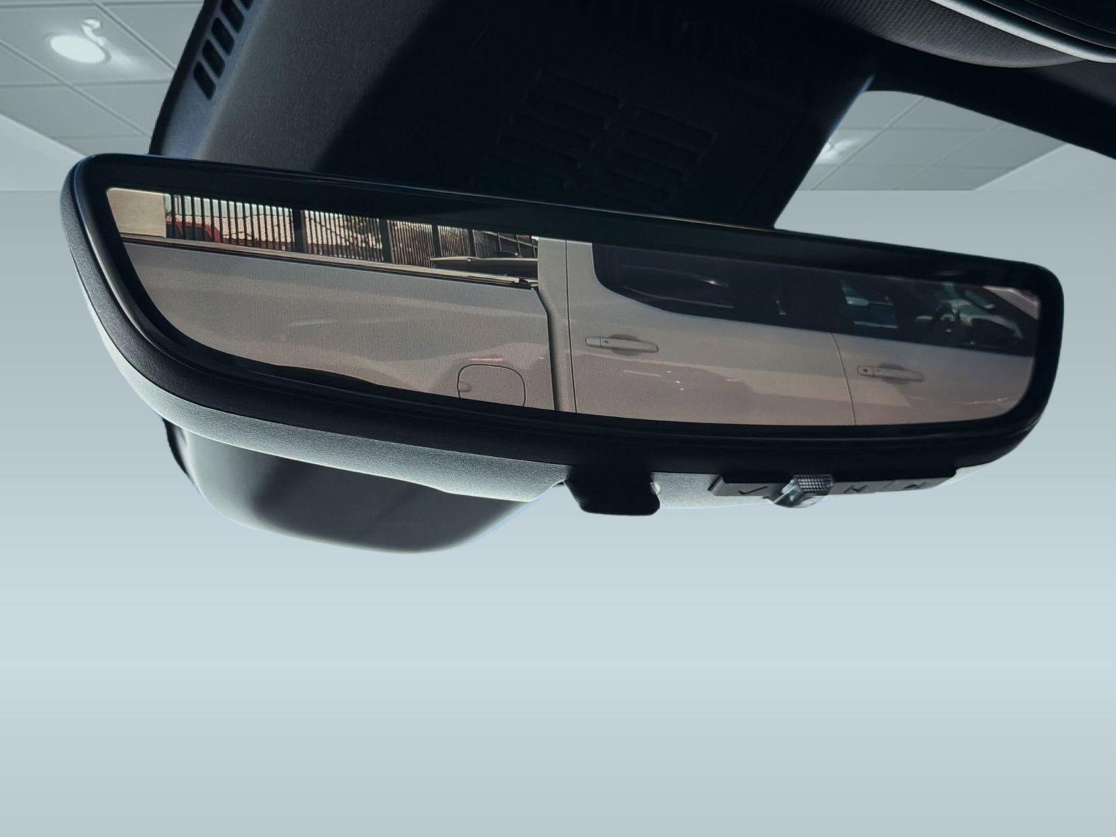 Used 2025 Chevrolet Equinox RS w/ Safety and Technology Package image 17