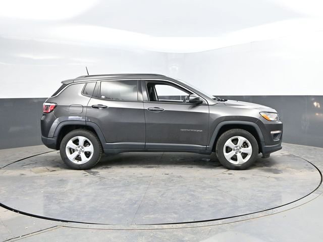 Used 2018 Jeep Compass Latitude image 11