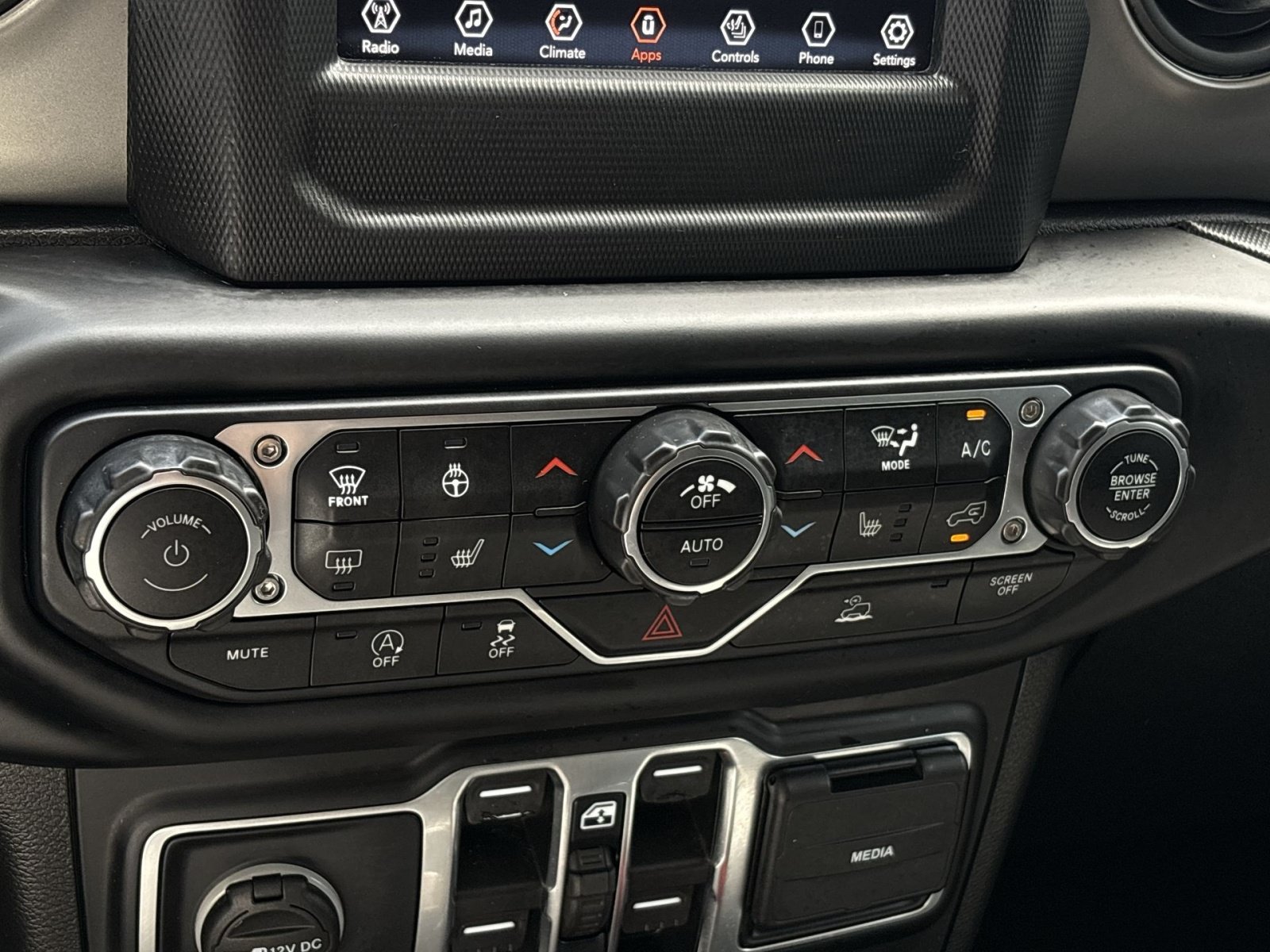 Used 2021 Jeep Wrangler Unlimited Sport AWD/4WD image 21