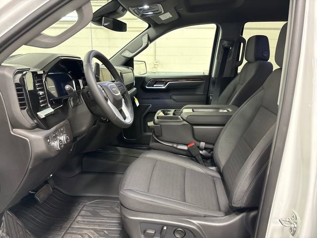 New 2026 GMC Sierra 1500 SLE image 13
