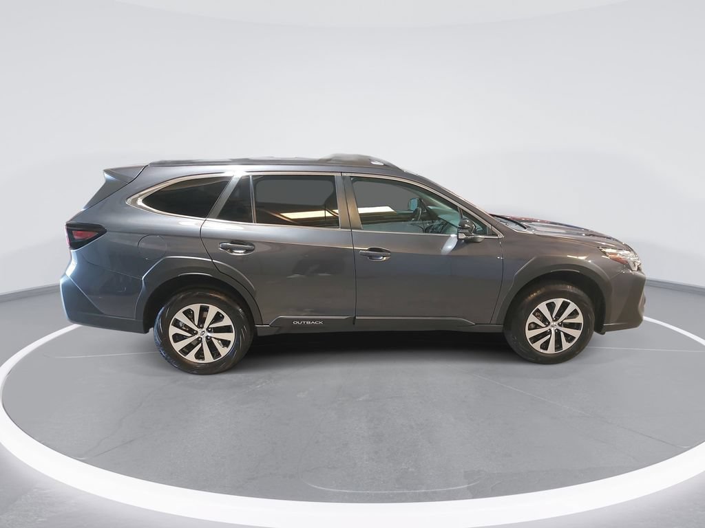 Used 2024 Subaru Outback Premium AWD/4WD image 4