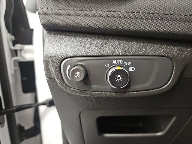 Used 2024 Chevrolet TrailBlazer LT w/ Driver Confidence Package image 17