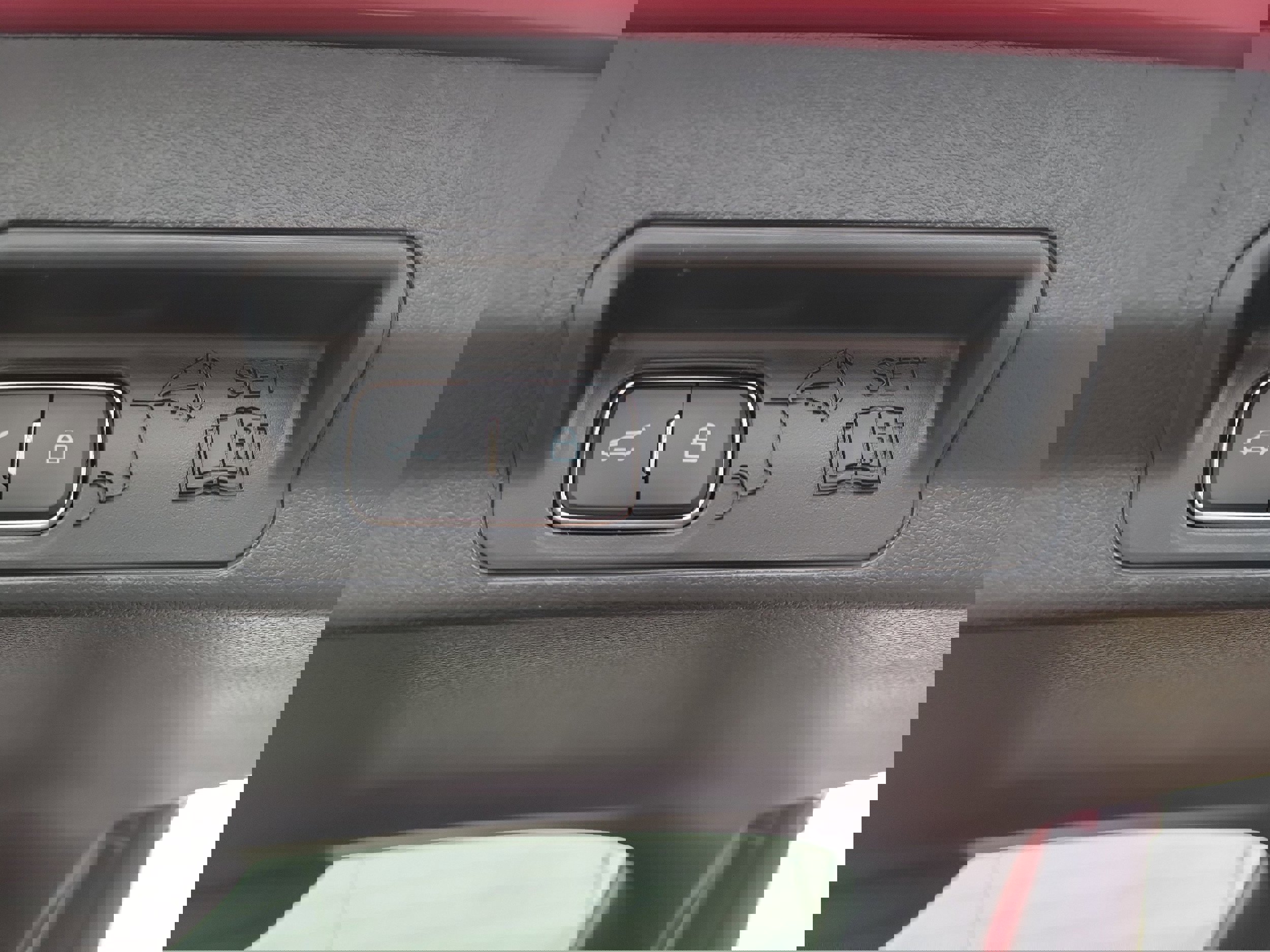 New 2026 Ford Explorer ST-Line w/ ST-Line Street Pack image 9