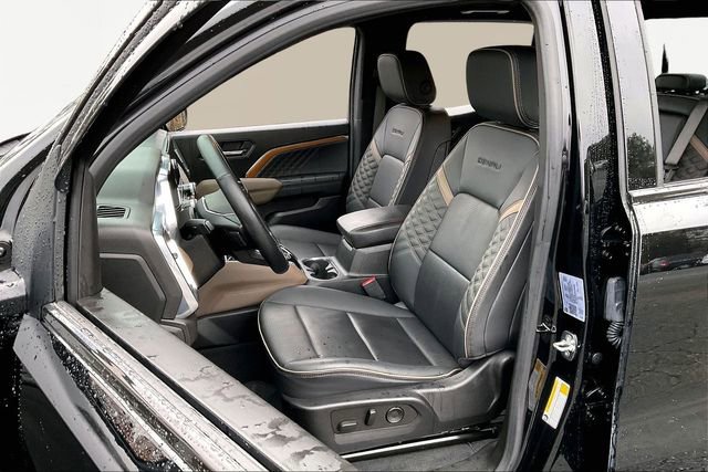 Used 2023 GMC Canyon Denali image 15