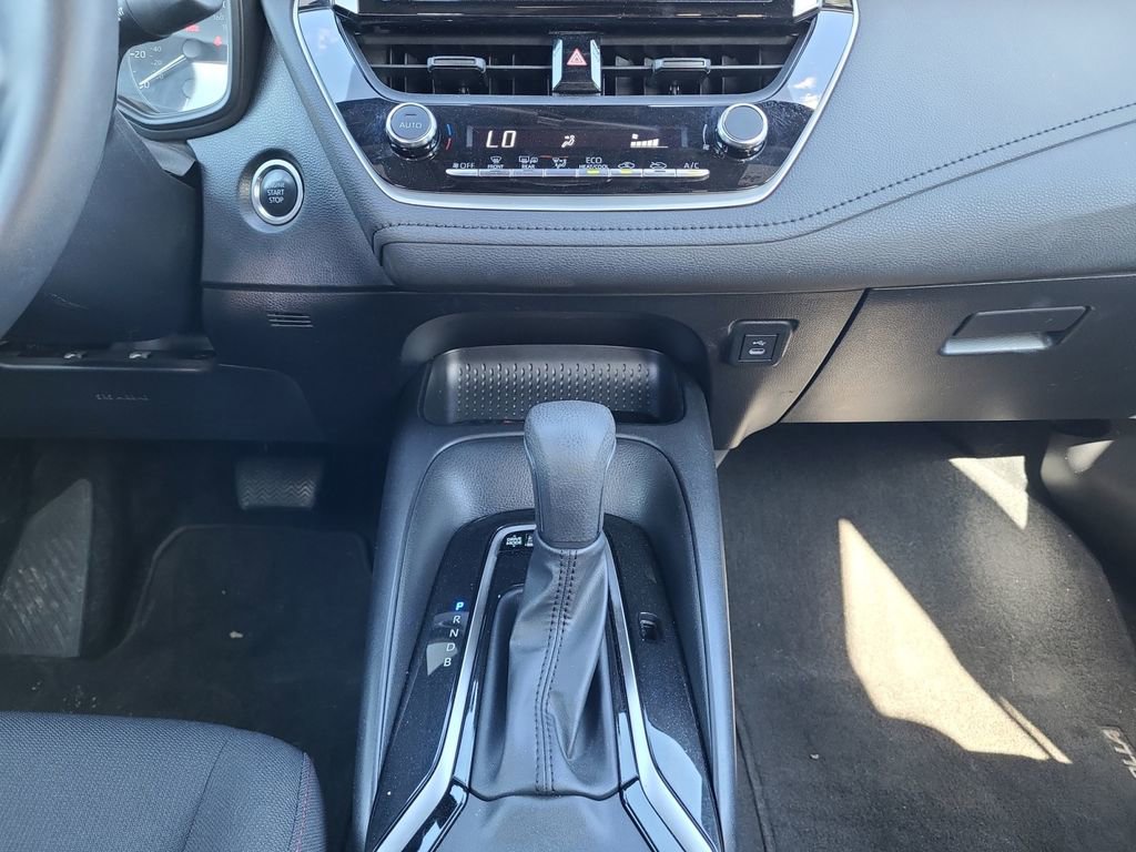 Used 2023 Toyota Corolla SE w/ SE Premium Package FWD image 11