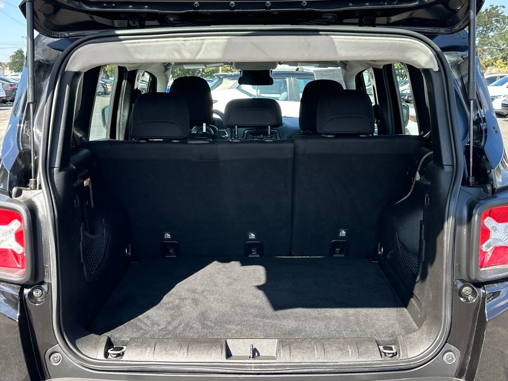 Used 2020 Jeep Renegade Sport w/ UConnect 7.0 Group image 16