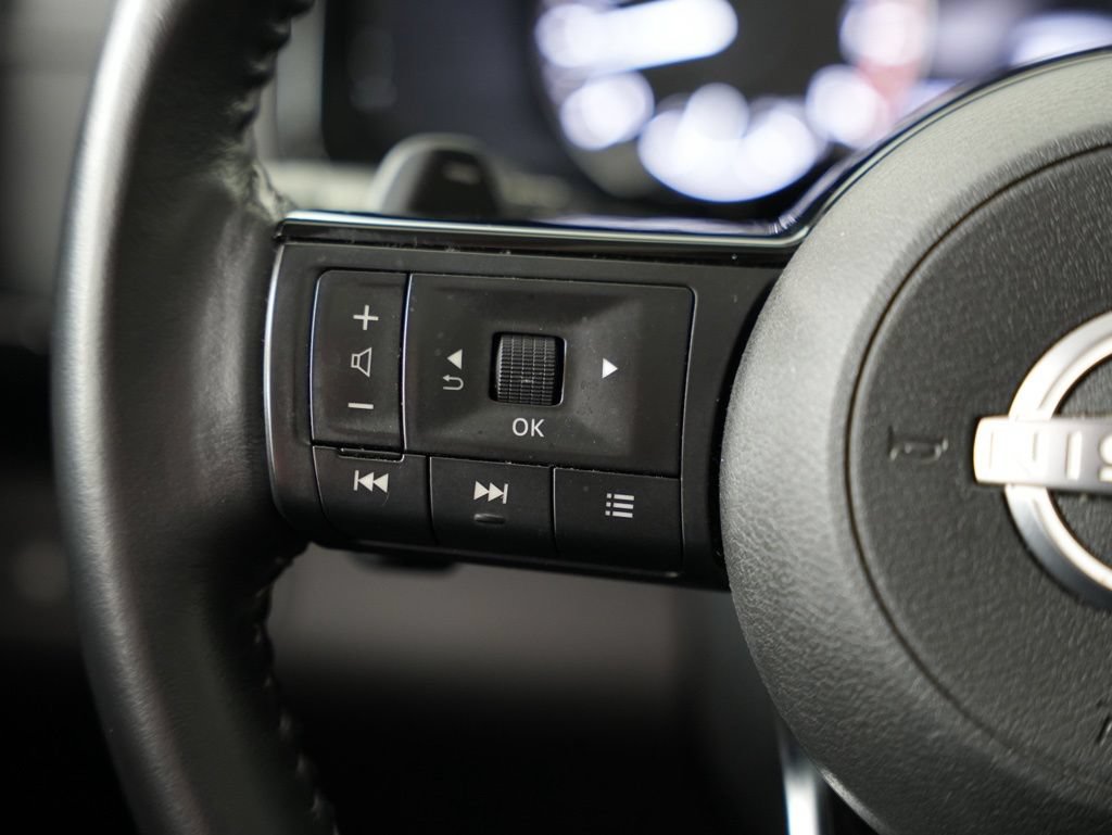 Used 2022 Nissan Pathfinder SV w/ SV Premium Package AWD/4WD image 10