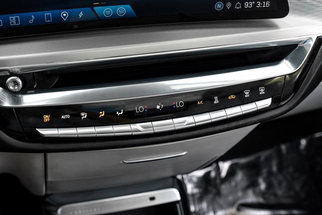 Used 2023 Cadillac Lyriq AWD image 26