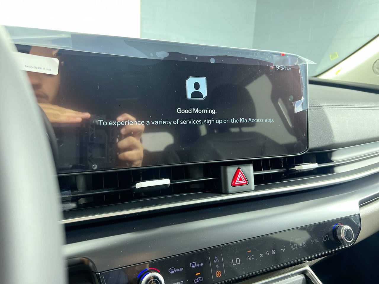 New 2027 Kia Carnival LX FWD image 25