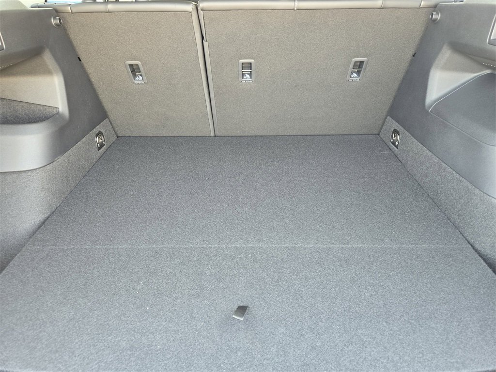 New 2025 Volkswagen Tiguan SE image 23