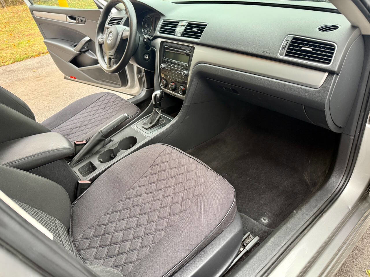 Used 2014 Volkswagen Passat 1.8T S image 5