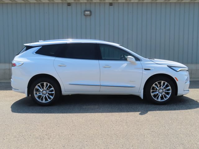 Used 2023 Buick Enclave Avenir w/ Trailering Package, 5000 lbs. AWD/4WD image 2