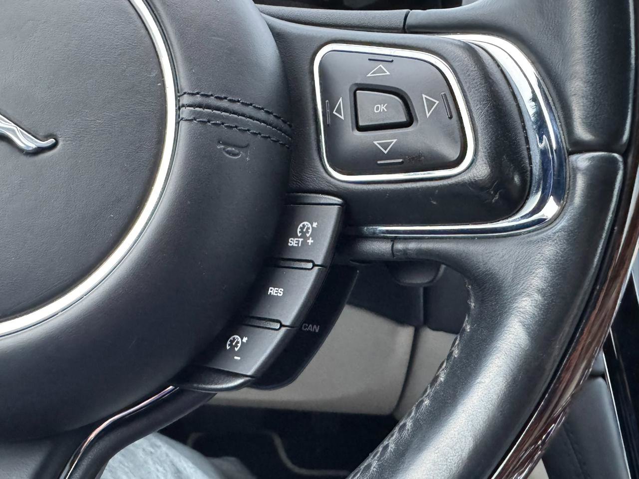 Used 2016 Jaguar XJ L Portfolio image 14