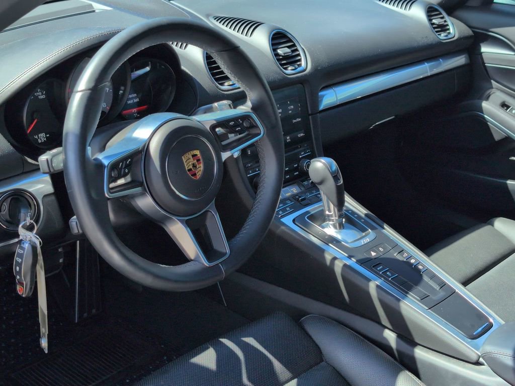 Used 2019 Porsche 718 Cayman S image 12