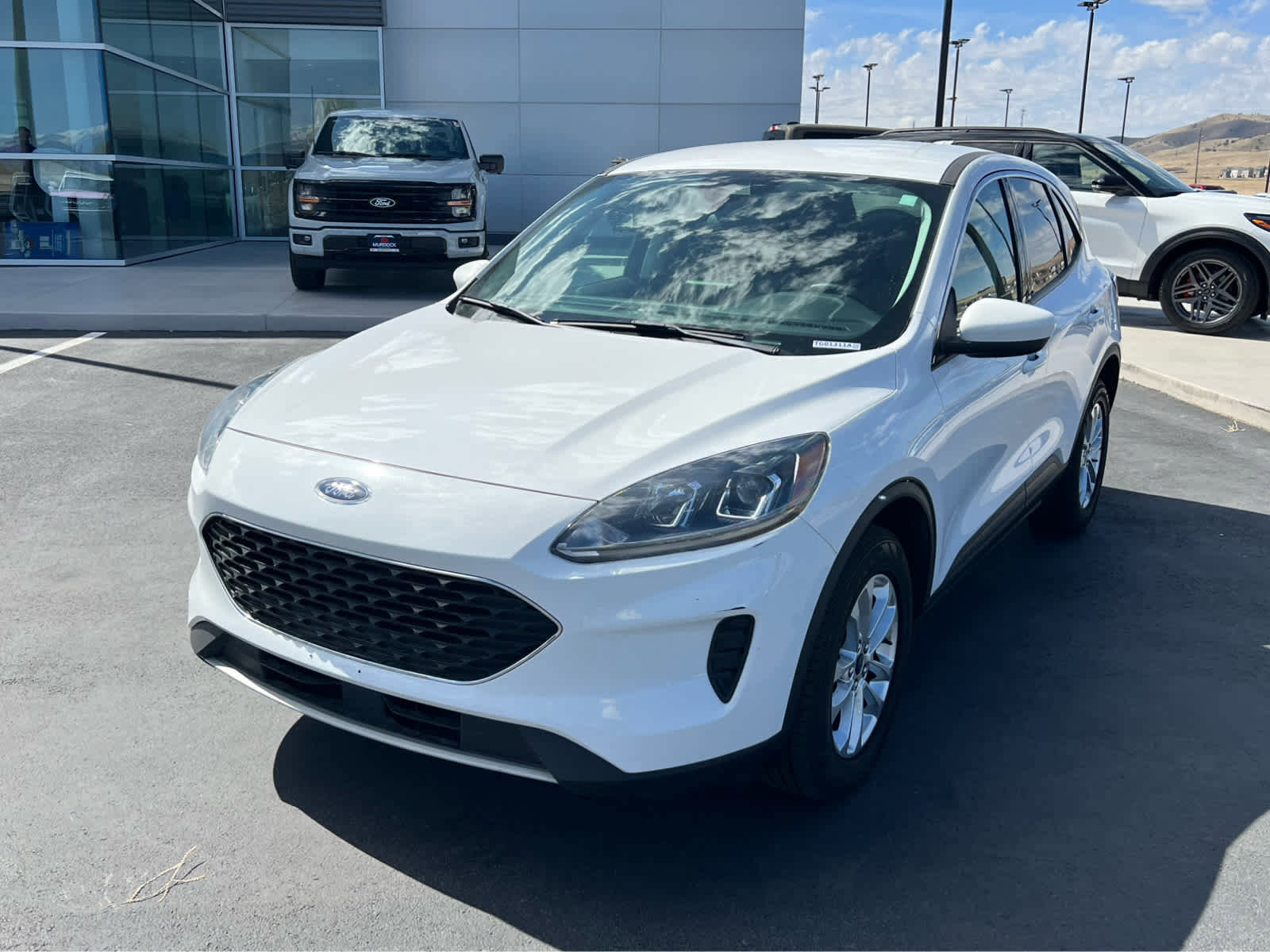 Used 2021 Ford Escape SE w/ Cold Weather Package image 2
