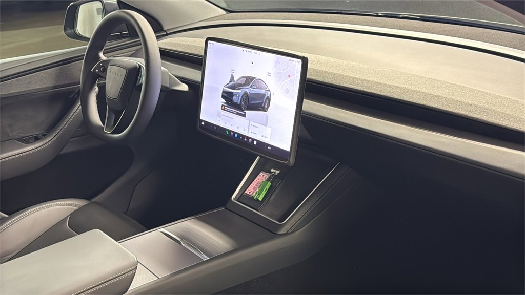 Used 2026 Tesla Model Y 2WD image 12