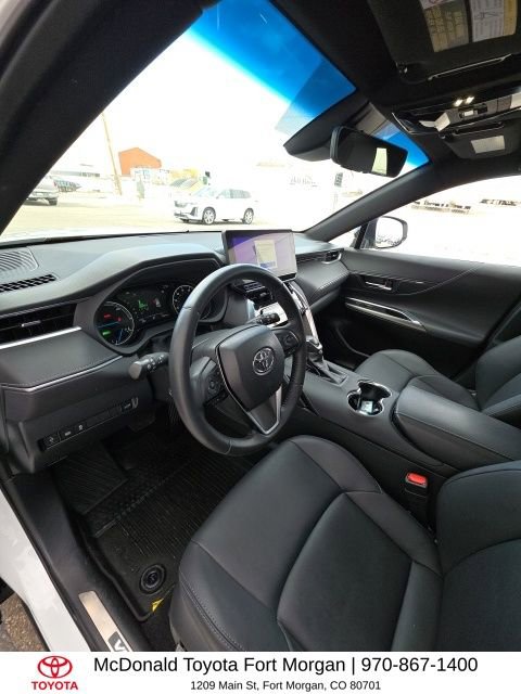 Used 2023 Toyota Venza Nightshade image 12