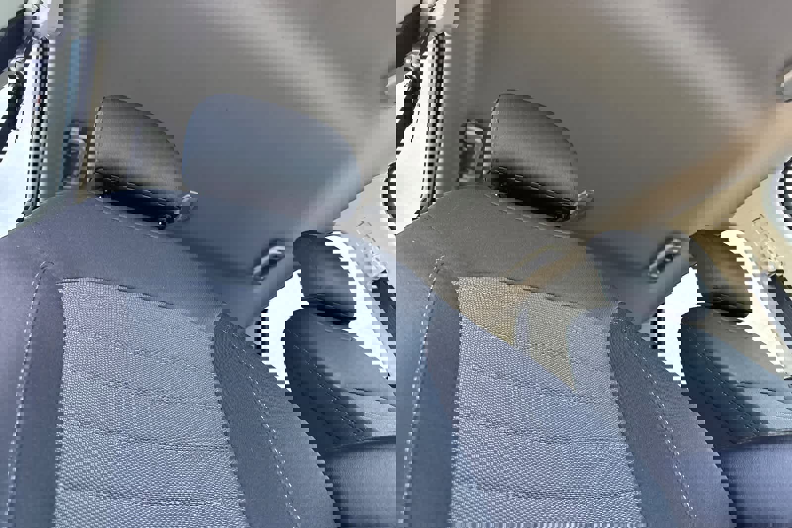 Used 2019 Ford Edge SE image 18