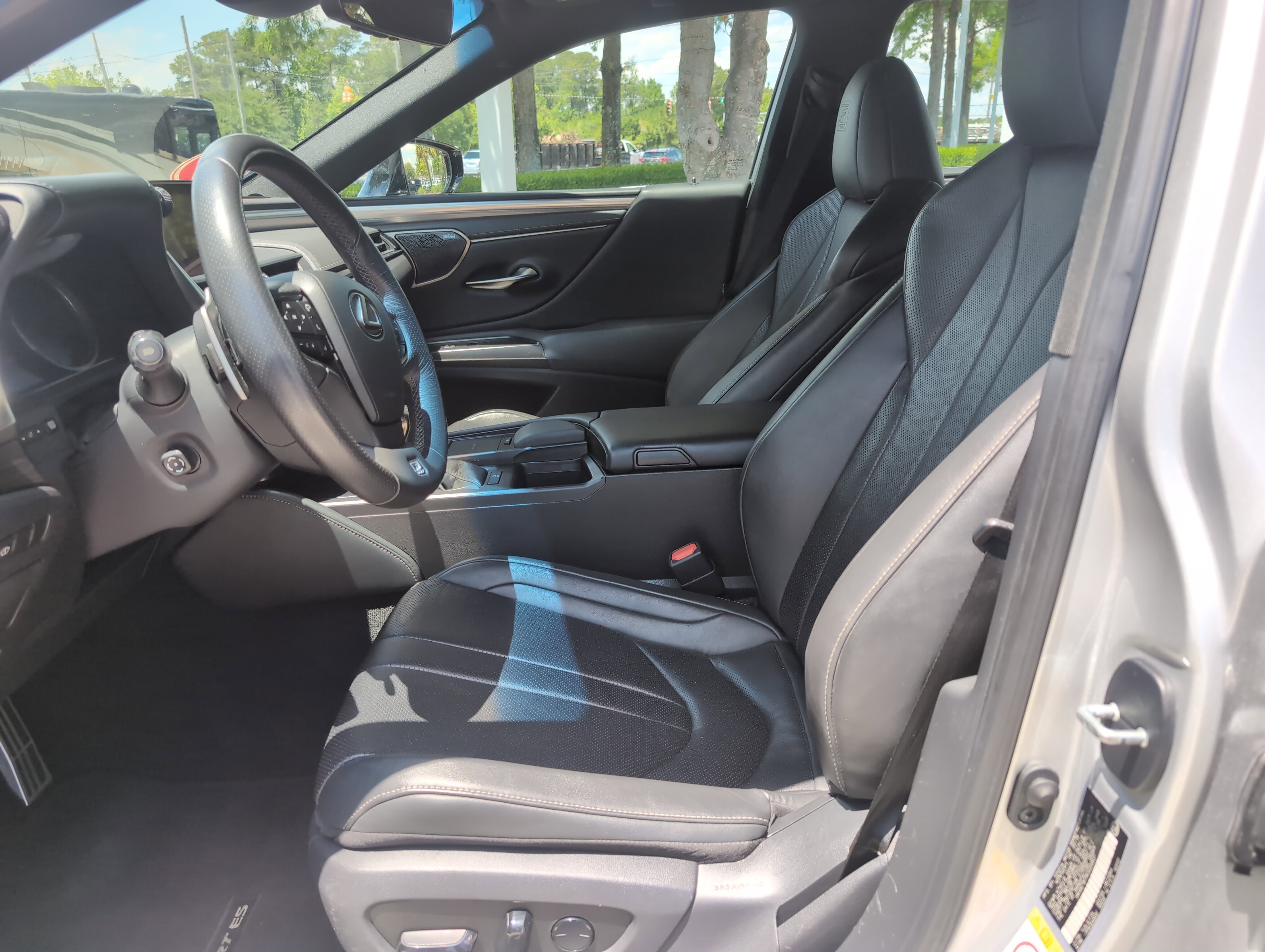 Used 2019 Lexus ES 350 F Sport w/ Accessory Package 2 FWD image 16