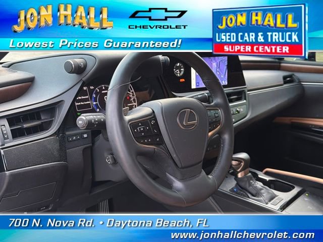 Used 2025 Lexus ES 350 350 4D Sedan image 21