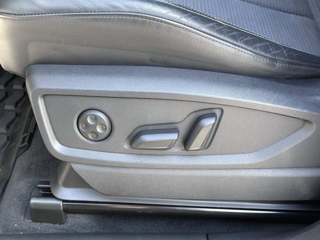 Used 2023 Audi SQ5 Prestige w/ Prestige Package image 15