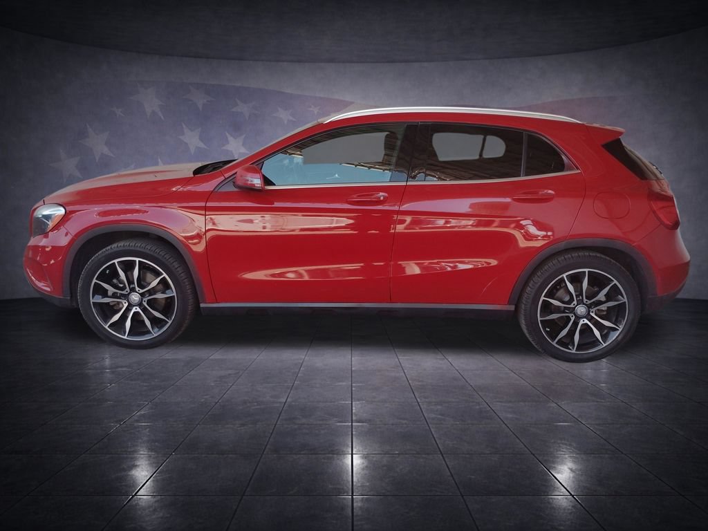 Used 2017 Mercedes-Benz GLA 250 w/ Premium Package image 2