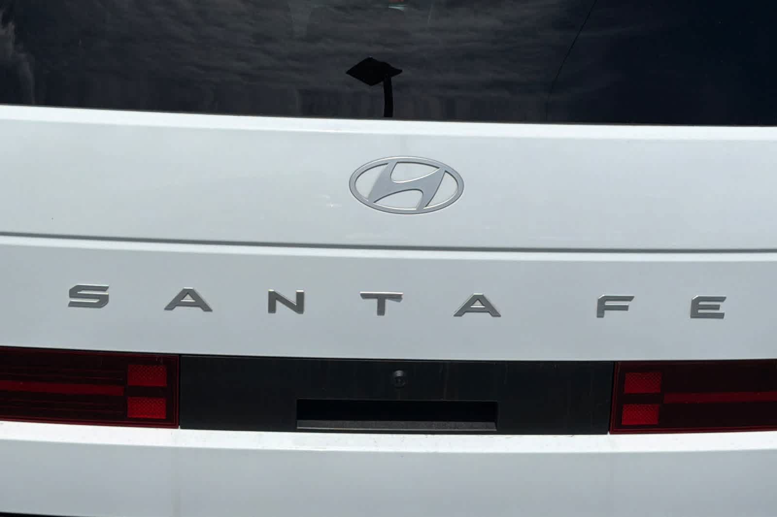 Used 2024 Hyundai Santa Fe SE FWD image 12