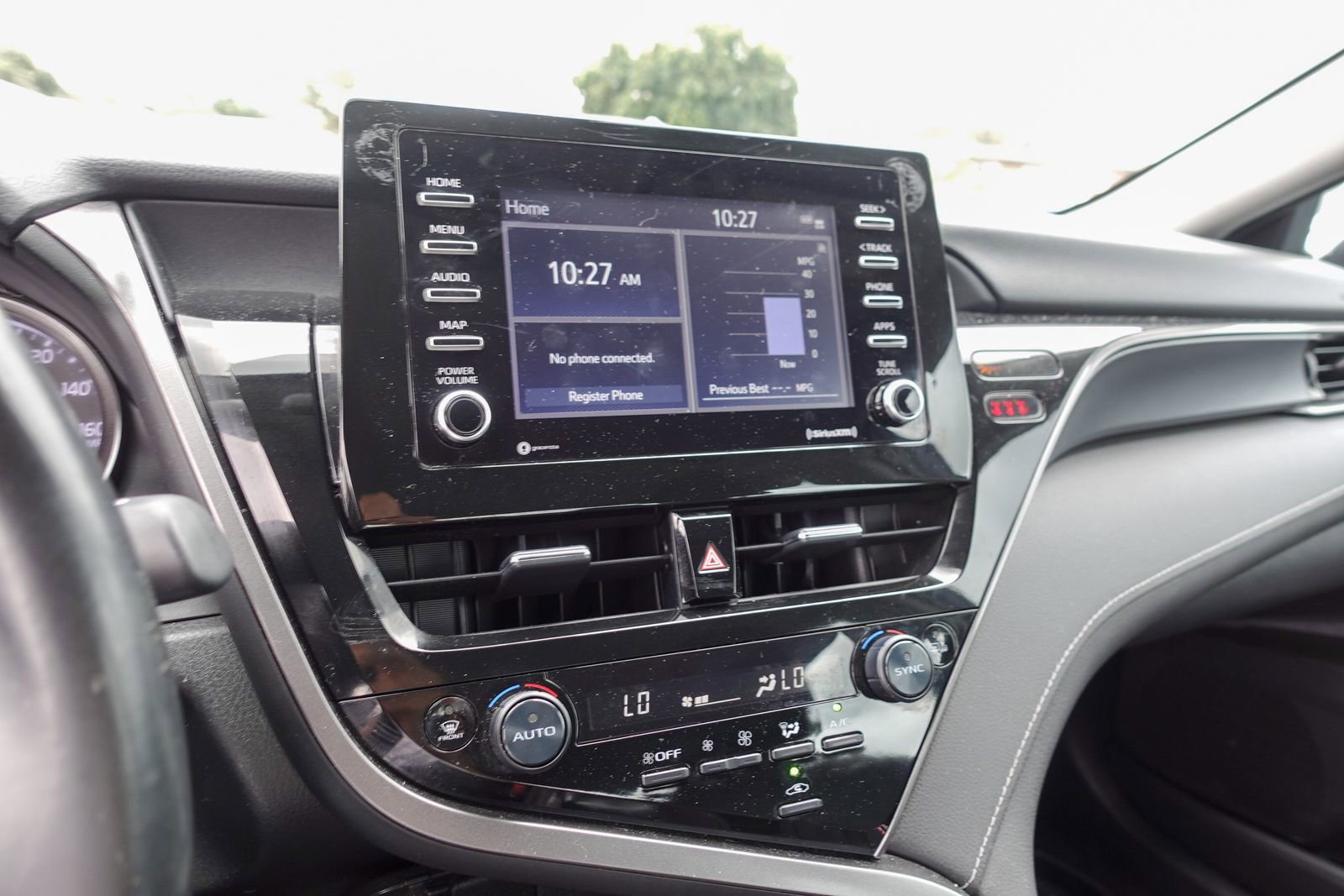Used 2022 Toyota Camry SE FWD image 21