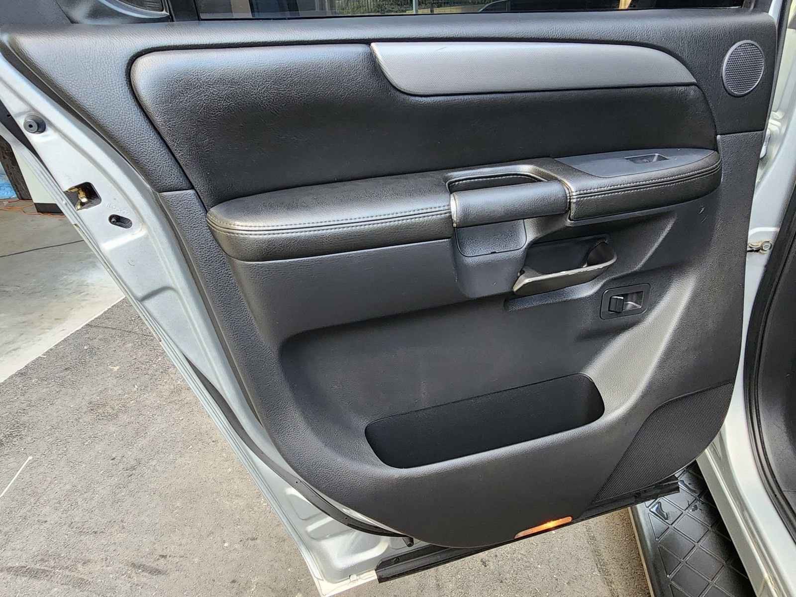 Used 2011 Nissan Armada SV image 46