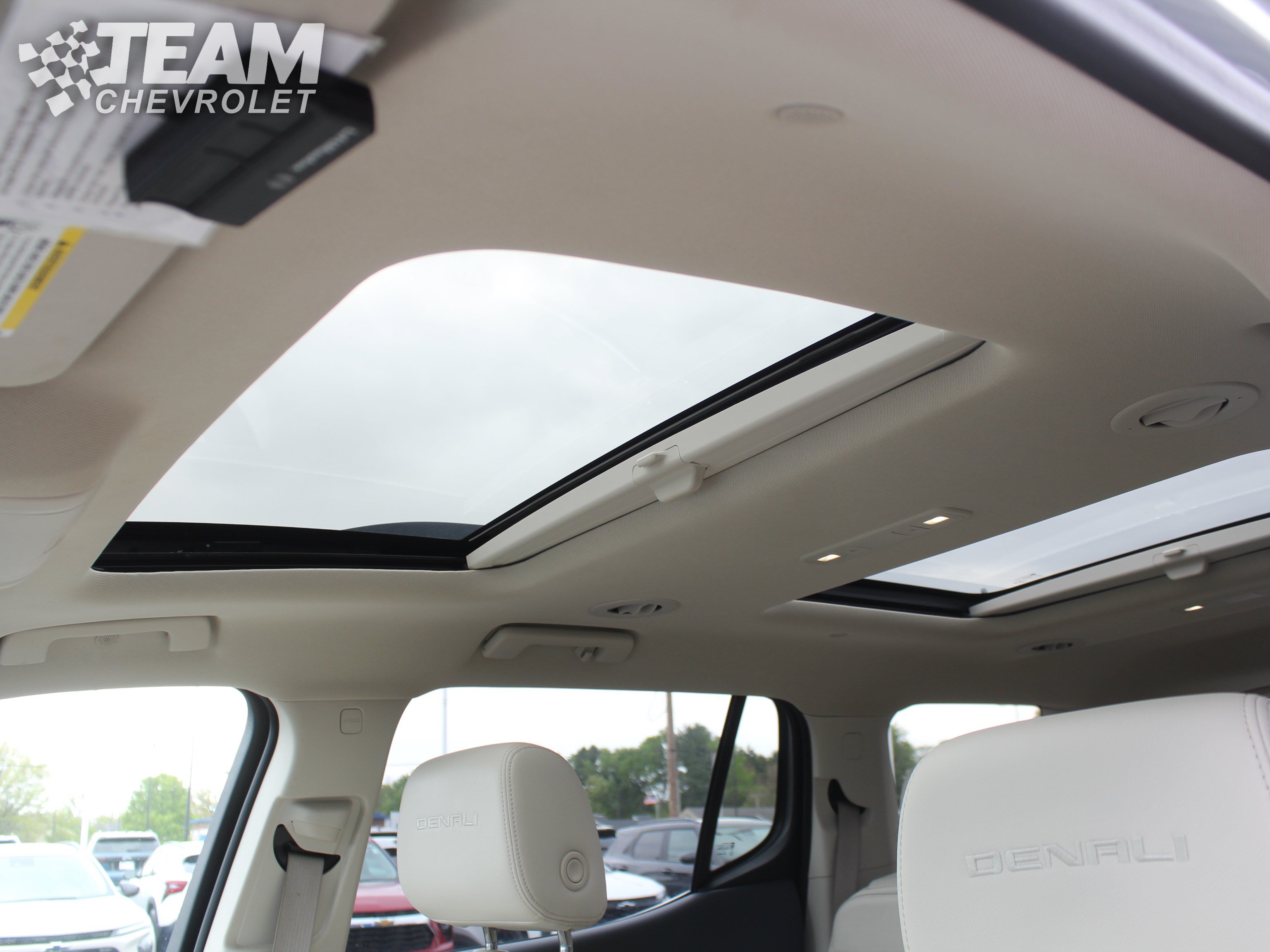 Used 2023 GMC Acadia Denali AWD/4WD image 12