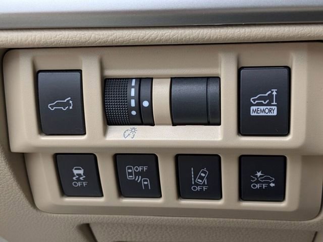 Used 2018 Subaru Outback 3.6R Limited image 25