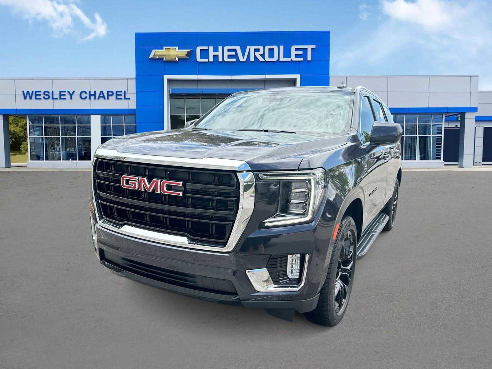Certified 2023 GMC Yukon SLE RWD image 1