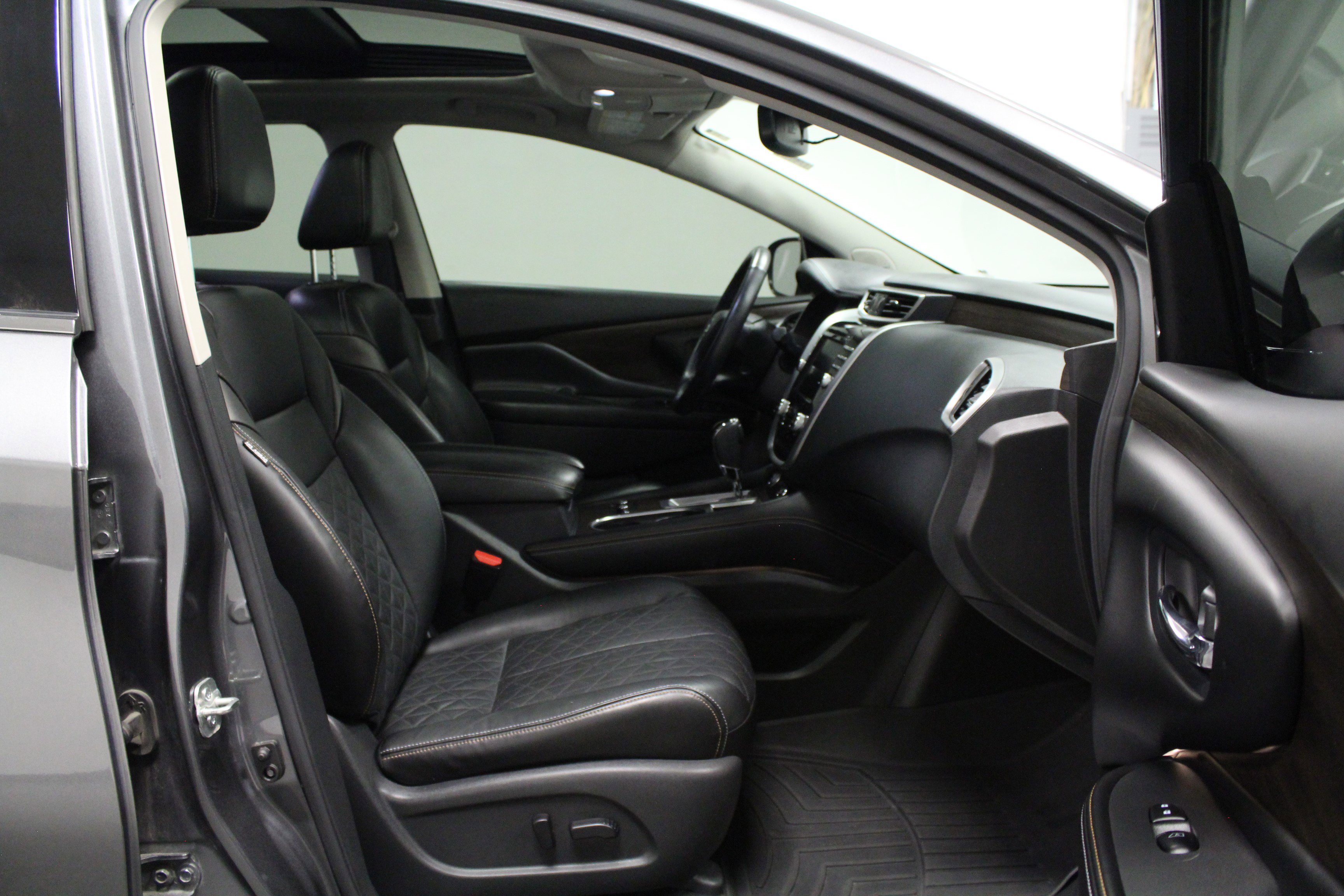 Used 2021 Nissan Murano Platinum image 16