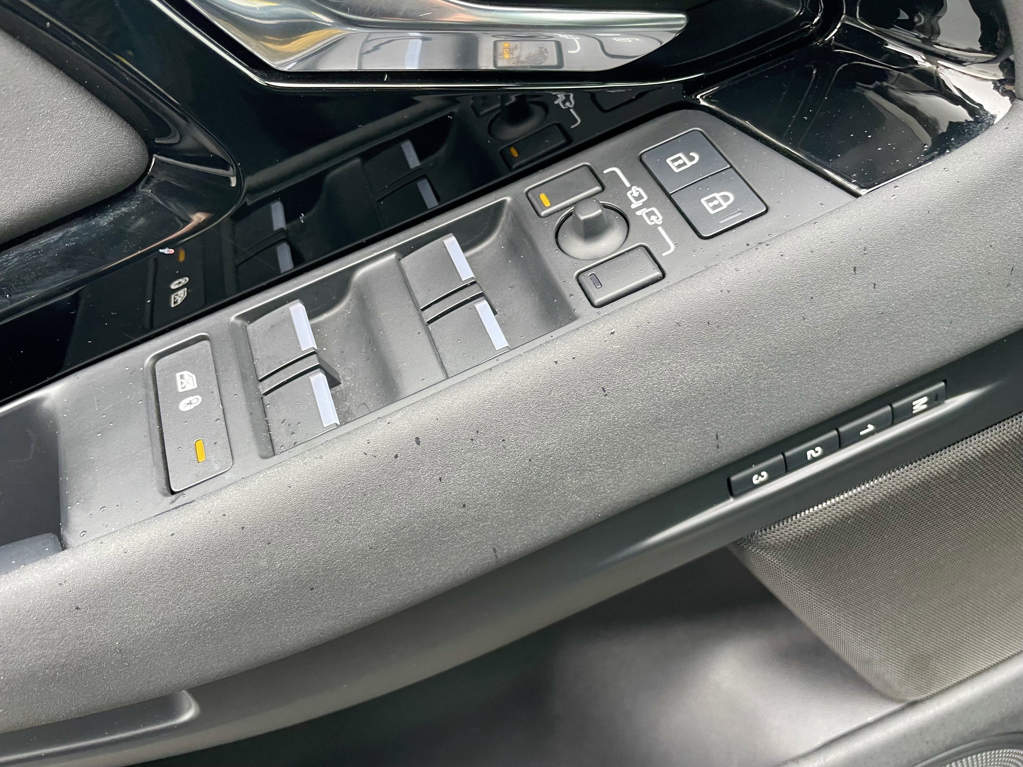 Certified 2024 Land Rover Range Rover Evoque S image 11