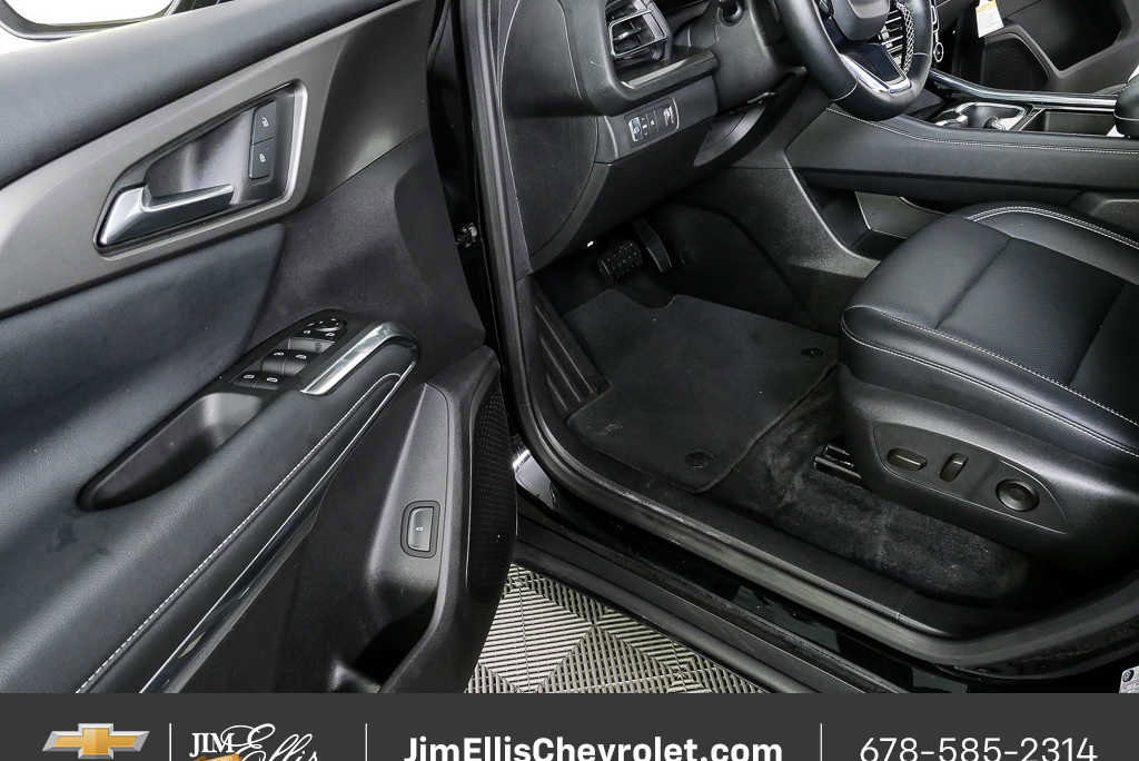 Certified 2025 Chevrolet Traverse LT image 7