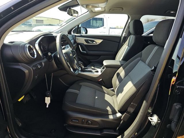 Used 2025 Chevrolet Blazer LT image 9