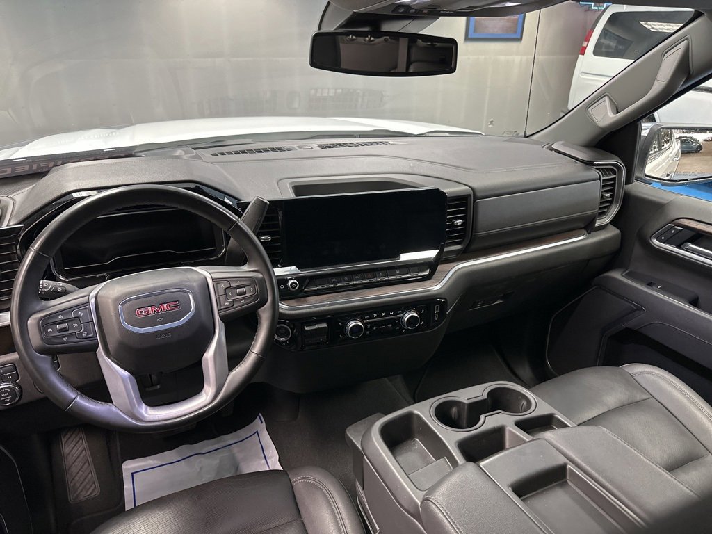 Certified 2025 GMC Sierra 1500 SLT image 21