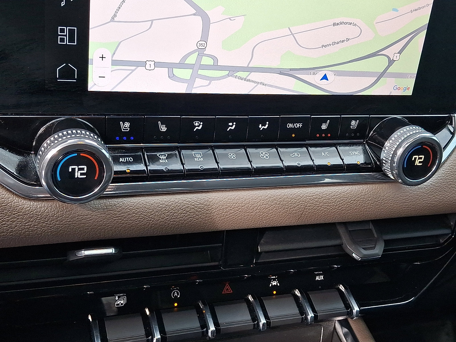 Used 2023 GMC Canyon Denali w/ Denali Black Edition image 17