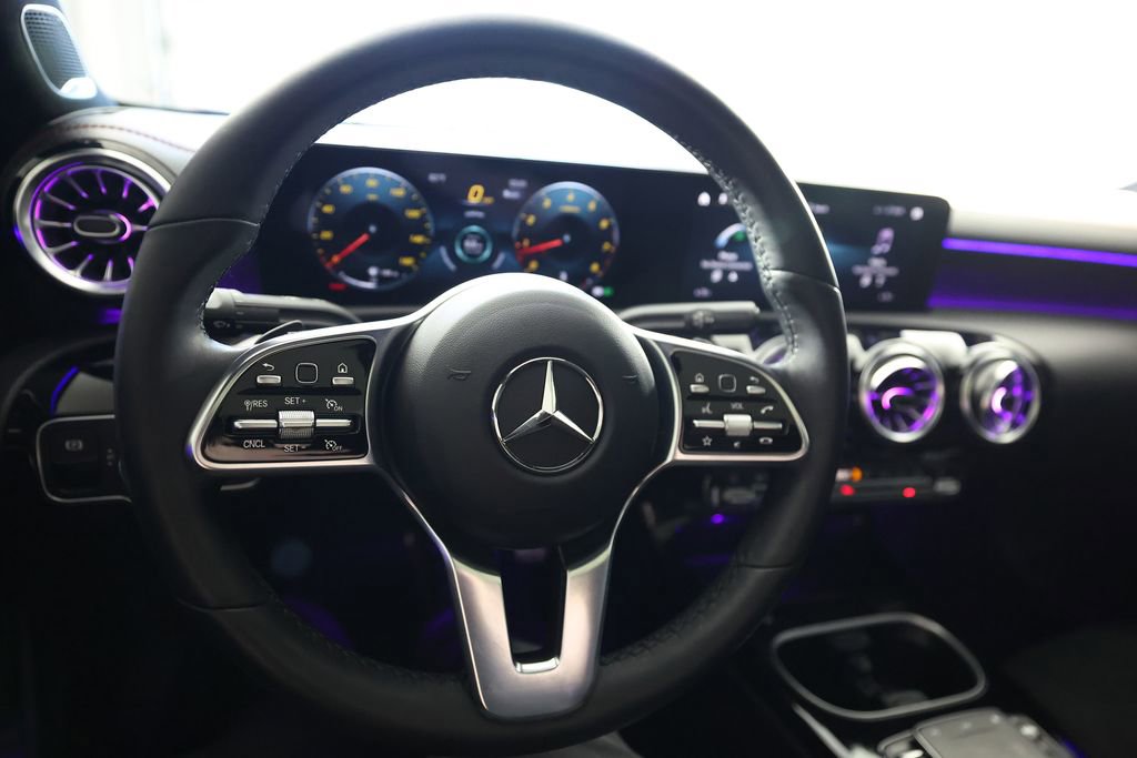 Used 2023 Mercedes-Benz CLA 250 4MATIC image 20