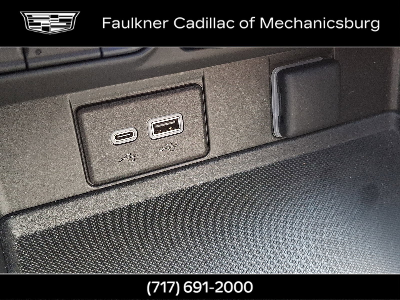 Used 2023 Chevrolet Tahoe Premier w/ Max Trailering Package AWD/4WD image 25