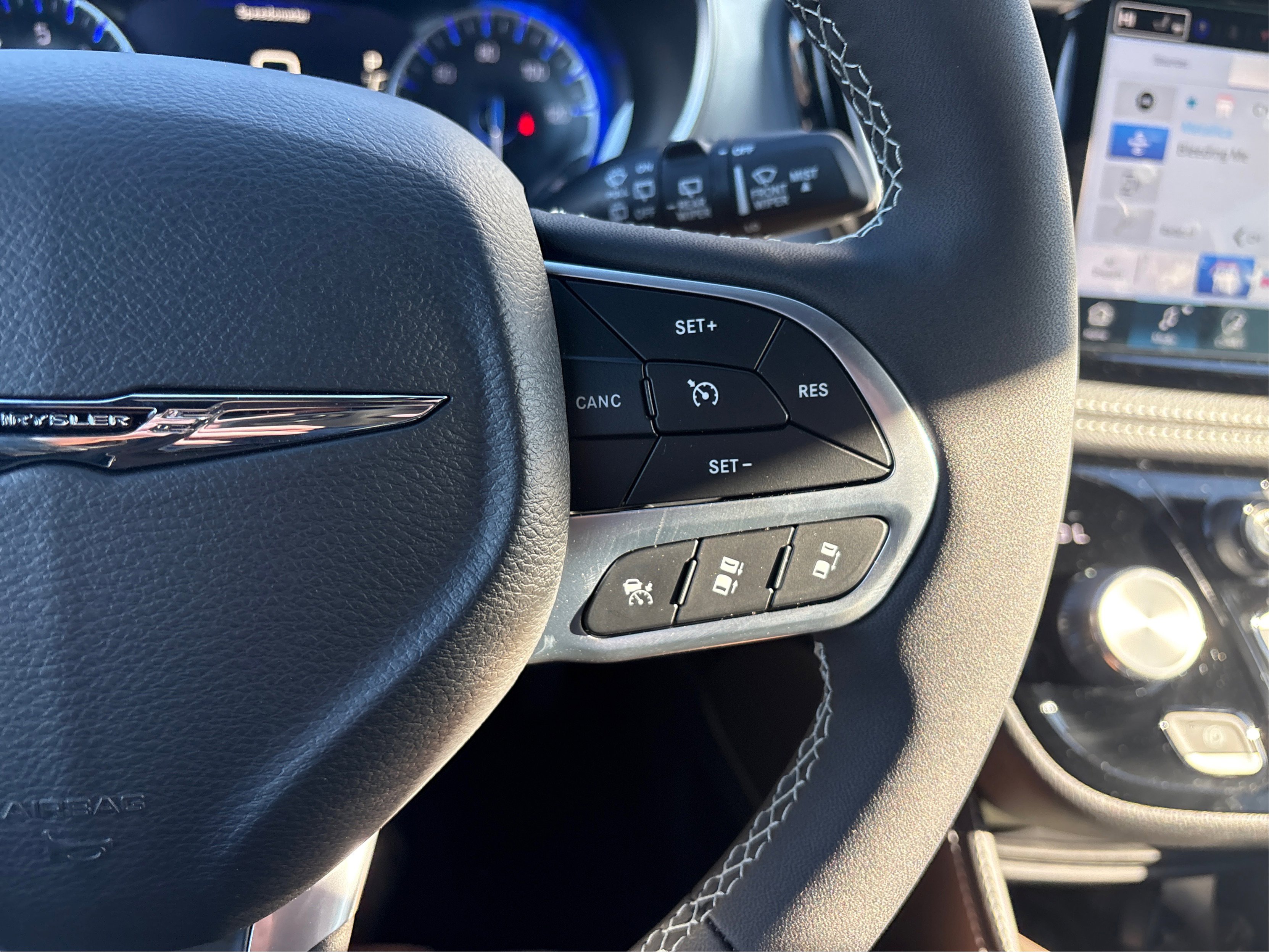 New 2026 Chrysler Pacifica Limited image 24