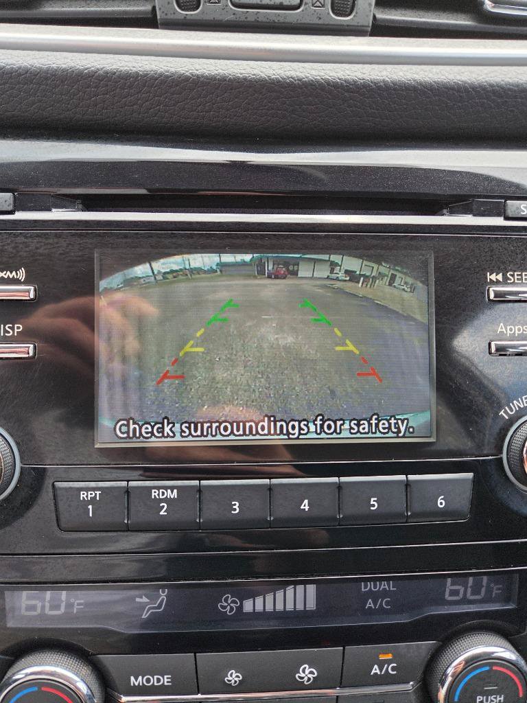 Used 2016 Nissan Rogue SV FWD image 18
